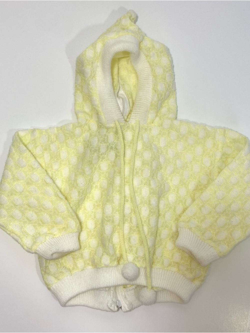 Vintage Kmart Textured Hooded Sweatshirt in Pale Yellow and White 18-24 Months